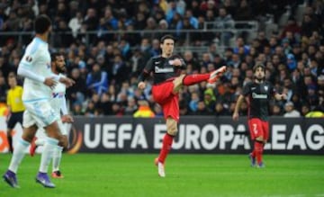 Aritz Aduriz marcó un espectacular gol de volea que supuso el 0-1 ante el Olympique de Marsella en Europa League.