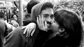 Úrsula Corberó besando a Chino Darín.