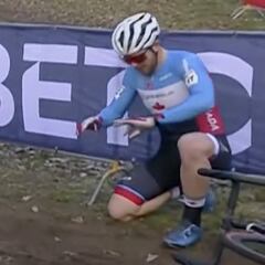 Michael Van den Ham corrió el Mundial tras colocarse un dedo dislocado