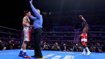 Guillermo Rigondeaux celebra su triunfo sobre Julio Ceja.