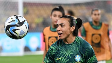 Christine Sinclair says goodbye to the 2023 World Cup without scoring a goal with Canada eliminated. It leaves Brazil’s Marta with the chance to achieve a unique feat.