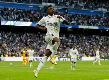 Vinicius celebra el 1-0 para el Real Madrid. 