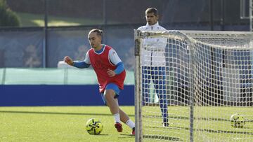 19/11/25
ENTRENAMIENTO
DEPORTIVO DE LA CORUÑA luismi Antonio Hidalgo