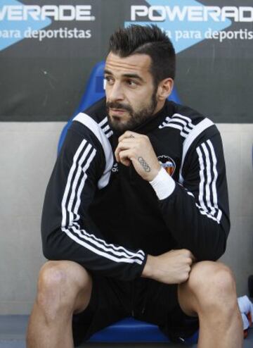 Negredo en el banquillo. 