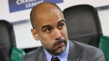 Pep Guardiola durante un partido entre el Manchester City y el Borussia Moenchengladbach
