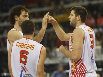 Primer gran torneo que disputaba en España. El Europeo de Madrid le trajo al jugador de baloncesto nacido en Córdoba una medalla de plata más para su palmarés. En la final se enfrentó a la selección de Rusia y la Roja cayó por 59-60.                                                                                                    