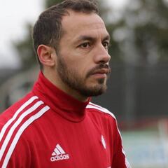 Celta le retira el '5' a Marcelo Díaz que busca una rápida salida