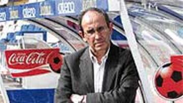 <B>PLENO PODERES</B>. Irureta dio el visto bueno a Santos para renovar.