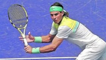 <b>SUFRIMIENTO QUE VALE. </b>Rafa sufrió, pero avanza sin ceder un set.