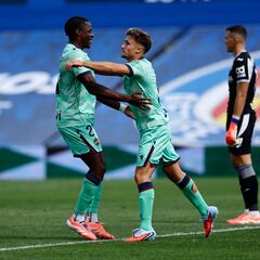 Iván Romero y Etta Eyong, una pareja enrachada