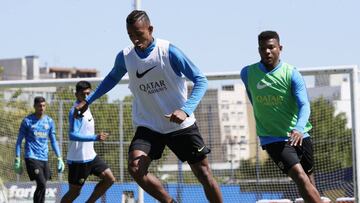 Sebastián Villa y Frank Fabra durante un entrenamiento con Boca Juniors.