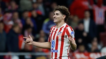 MADRID, 04/11/2025.- El delantero del Atlético Julián Álvarez celebra tras marcar ante el Union Saint-Gilloise, durante el encuentro correspondiente a la fase regular de la Liga de Campeones que disputan hoy martes Atlético de Madrid y Union Saint-Gilloise en el estadio Metropolitano, en Madrid. EFE/Juanjo Martín