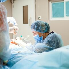 Muere el hombre que recibió el primer trasplante de riñón de un cerdo