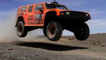 Los comisarios expulsan a Gordon y él sigue corriendo