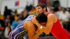 Crist&oacute;bal Torres gan&oacute; el bronce en lucha grecorromana. 