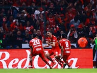 Soccer Football - Liga MX - Semi Final - Second Leg - Toluca v Monterrey - Estadio Nemesio Diez, Toluca, Mexico - December 6, 2025 Toluca's Paulinho celebrates scoring their second goal with teammates REUTERS/Eloisa Sanchez