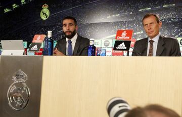 Carvajal emocionado en el acto de su renovación