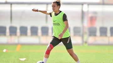 Carmen Menayo vuelve a entrenar con el grupo siete meses despu&eacute;s de su lesi&oacute;n. 