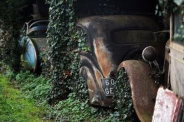 La colección de coches clásicos, reunidos durante 50 años por el empresario francés Roger Baillon, serán subastados por Artcurial Motorscars en el Salón de París.