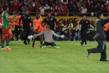 Santa Fe es el primer campeón de la Sudamericana para Colombia. Ahora jugará con River Plate la final de la Recopa.