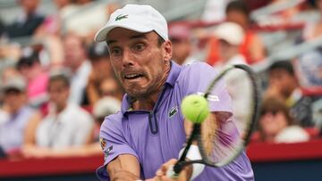 Montreal (Canada), 11/08/2022.- Roberto Bautista Agut of Spain in action against Casper Ruud of Norway during the men's ATP National Bank Open tennis tournament in Montreal, Canada, 11 August 2022. (Tenis, Abierto, Noruega, España) EFE/EPA/ANDRE PICHETTE
