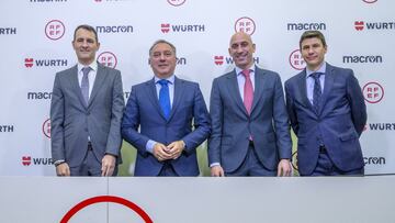 13/12/21
REAL FEDERACION ESPAÑOLA DE FUTBOL
LUIS RUBIALES PRESIDENTE DE RFEF EN LA PRESENTACION OFICIAL DE LUIS MEDINA CANTALEJO COMO NUEVO PRESIDENTE DEL COMITE TECNICO DE ARBITROS
CARLOS CLOS GOMEZ - ANTONIO RUBINOS PEREZ