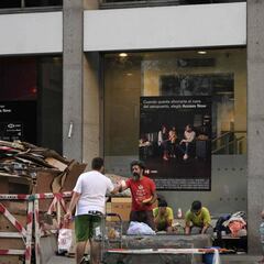 Una niña es atacada por un indigente en el sur de Los Angeles