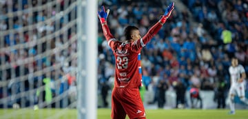 El gran nivel que está mostrando Kevin Mier en Cruz Azul.