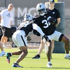 Freak collision leaves Raiders safety with broken fibula