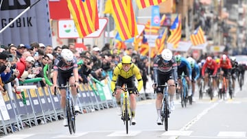 (From L) Team Alpecin's Tibor del Grosso, Team Visma's British rider James Matthew Brennan and Team Alpecin's Kaden Groves compete prior crossing the finish line of the first stage of the 2025 Volta a Catalonya cycling tour of Catalonya, a 178,3 km loop starting and finishing in Sant Feliu de Guixols, on March 24, 2025. (Photo by Josep LAGO / AFP)