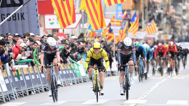Un gran Brennan derrota a los Alpecin y al temporal