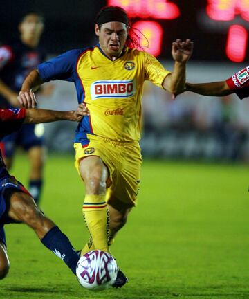 Fue en 2007 cuando Castroman también fichó por el club de Coapa. En su etapa disputó 15 partidos y sólo le alcanzó para dar una asistencia.