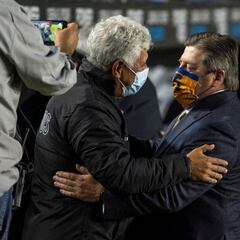 'Tuca' Ferretti encendió la polémica con declaraciones fuera de lugar