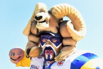 -"?Soy Amon-Ra, dios del sol!" -"No. Eres Ram¨®n y trabajas en el Supersol."