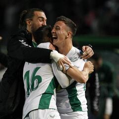 "A más de un compañero te apetece darle un abrazo, pero..."