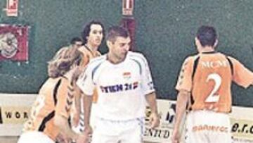 <b>PUNTEROS. </b>Davichín, de Las Rozas, ante Prieto, del Tres Cantos.