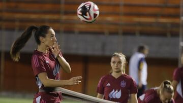 Jone Amezaga participa en un entrenamiento este viernes, en el Polideportivo Sur de Envigado (Colombia).