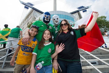 Así vive la afición el duelo entre México y Curazao