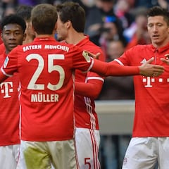 El Bayern aplasta al Hamburgo: 'hat-trick' de Lewandowski