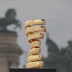 Las imágenes de la primera etapa del Giro de Italia 2022