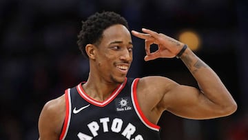 CHICAGO, IL - JANUARY 03: DeMar DeRozan #10 of the Toronto Raptors signals to teammates after hitting a three point shot on his way to a game-high 35 points against the Chicago Bulls at the United Center on January 3, 2018 in Chicago, Illinois. The Raptors defeated the Bulls 124-115. NOTE TO USER: User expressly acknowledges and agrees that, by downloading and or using this photograph, User is consenting to the terms and conditions of the Getty Images License Agreement.   Jonathan Daniel/Getty Images/AFP
 == FOR NEWSPAPERS, INTERNET, TELCOS &amp; TELEVISION USE ONLY ==