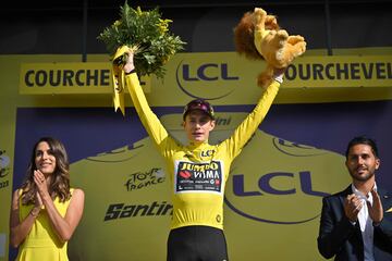 Jonas Vingegaard sigue con el maillot amarillo y está a punto de conseguir su segundo Tour consecutivo.