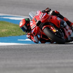 Bagnaia se desata en la Q2 y caídas de Martín y Márquez