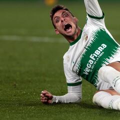 La grave lesión de Óscar Plano deja helado el punto para Elche y Mirandés