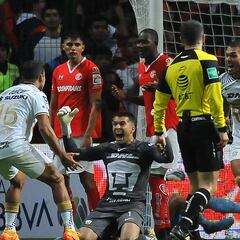 Pumas festeja su aniversario 68 en medio de incertidumbre