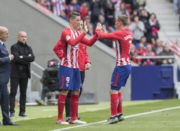 Griezmann se retira al banquillo y sale Fernando Torres