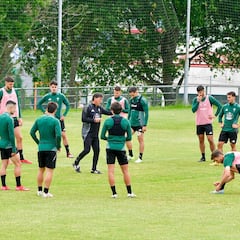 El Racing de Ferrol, descendido y contra rivales en tierra de nadie