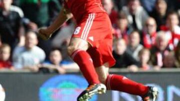 Dirk Kuyt deja el Liverpool y ficha por el Fenerbahce