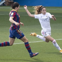 Olga Carmona se hace fuerte como titular en el Real Madrid