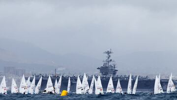 Vista del portaaviones de la armada estadounidense "USS Harry S. Truman CVN 75", durante la disputa del Trofeo SAR Princesa Sofía de vela de 2014.
